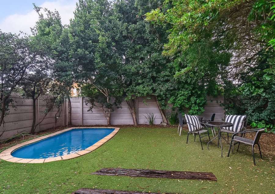 2 Bedroom Property for Sale in Claremont Western Cape